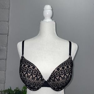Victoria’s Secret lined Demi bra size 38C